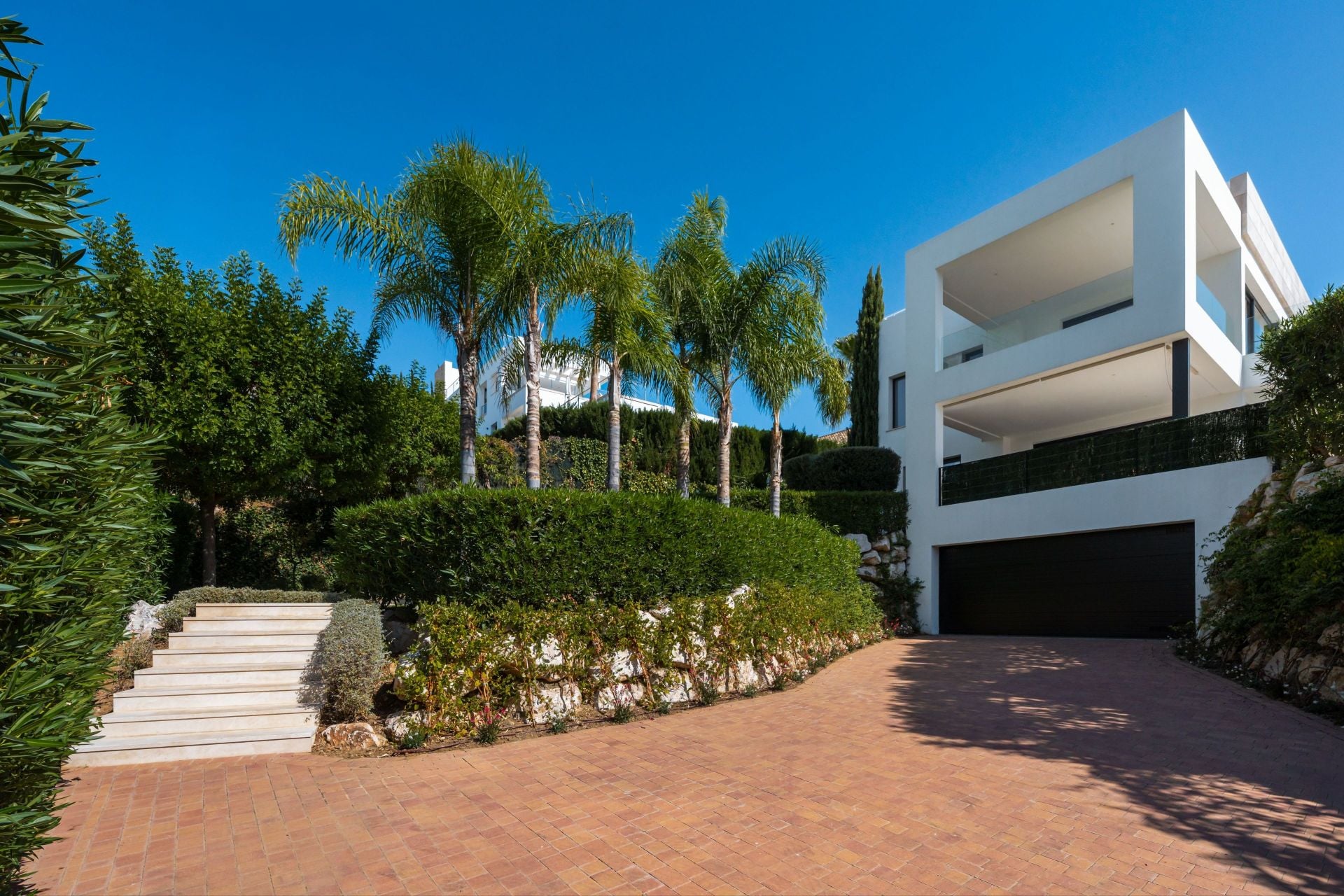 5 Bedroom Villa in Marbella - Photo 5