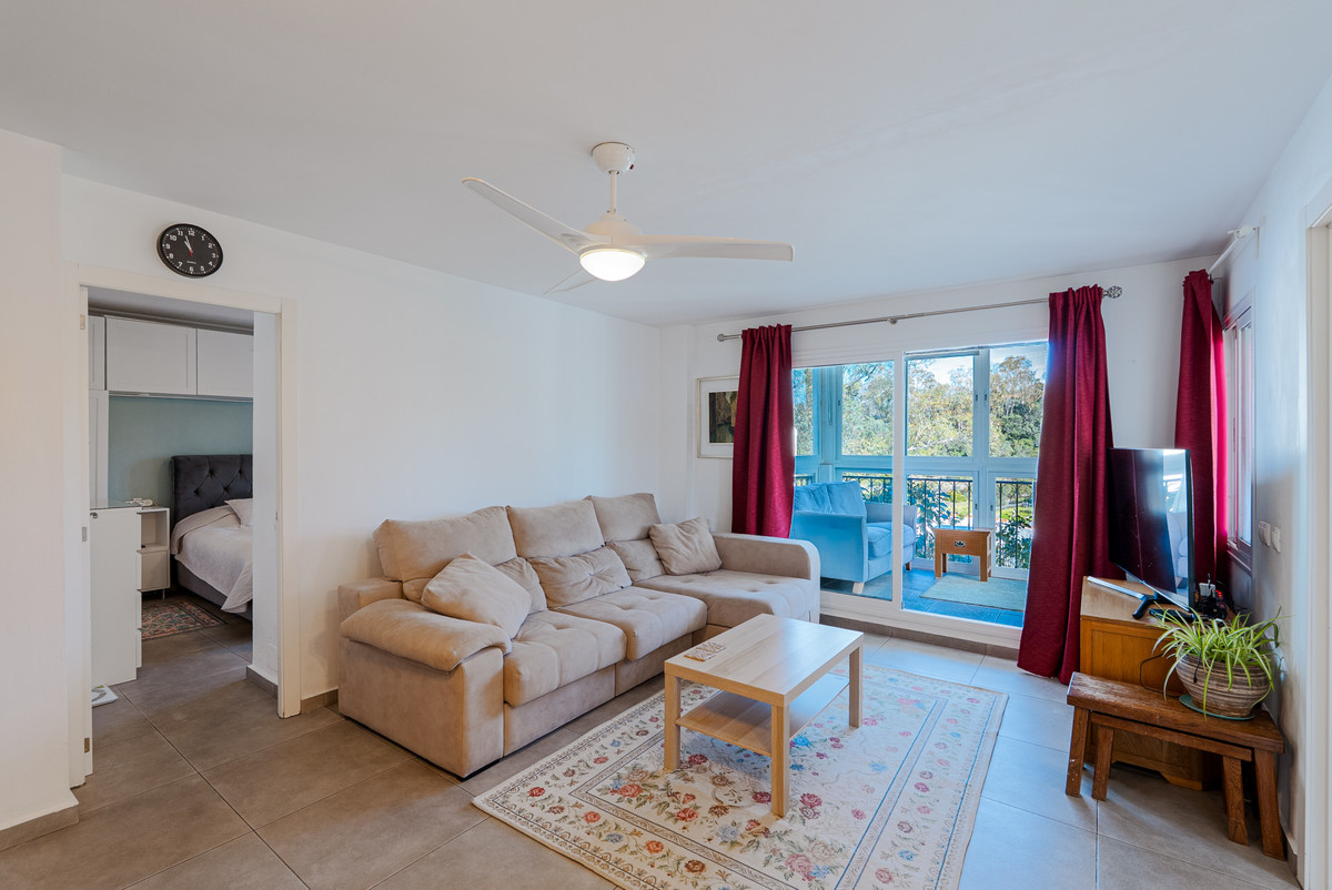 3 Bedroom Townhouse in Estepona - Photo 9