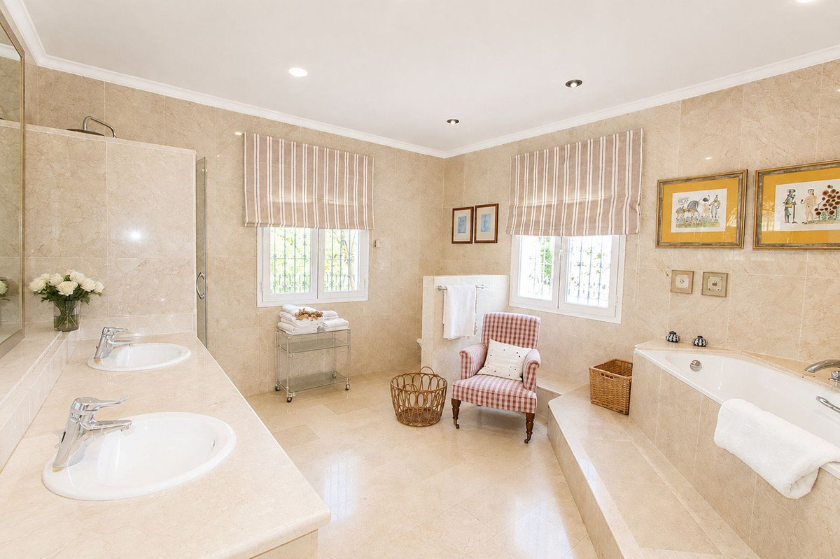 4 Bedroom Villa in Benahavís - Foto 11