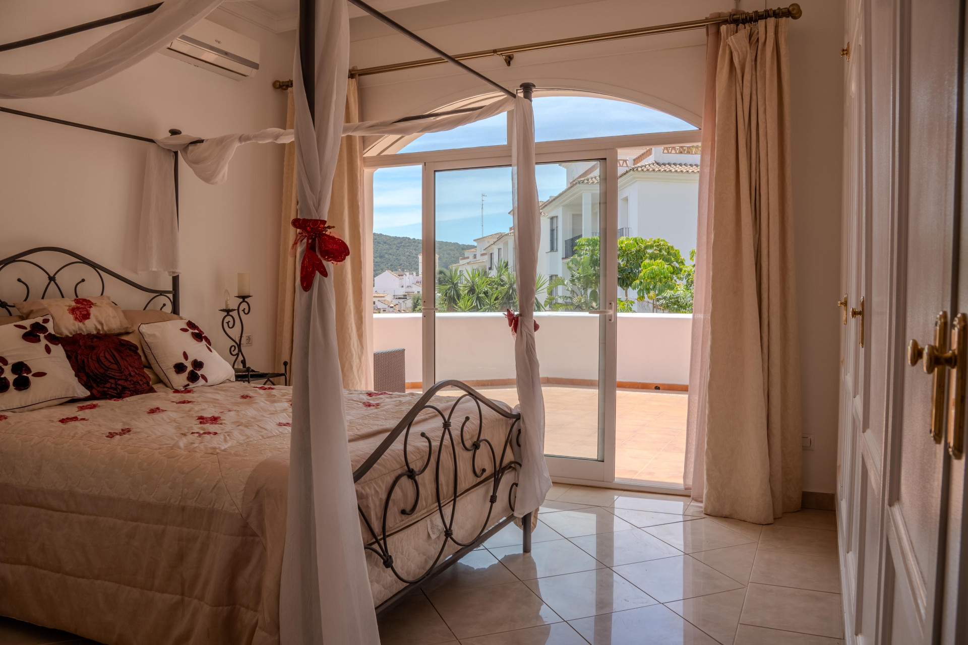 6 Bedroom Villa in Benahavís - Foto 23