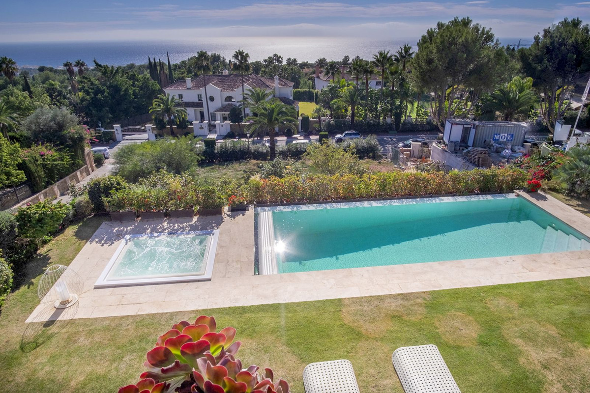 7 Bedroom Villa in Marbella - Photo 3