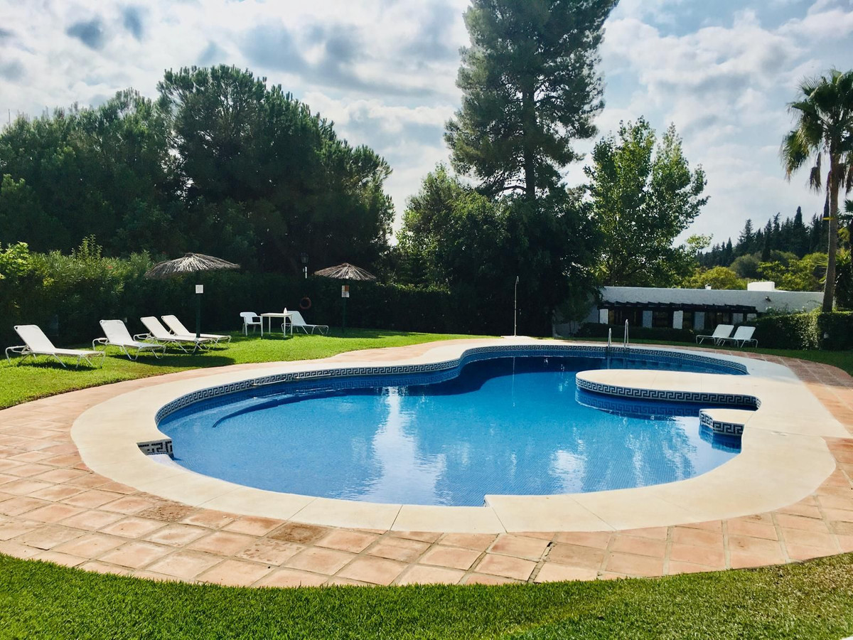 2 Bedroom Apartment in Marbella - Photo 20
