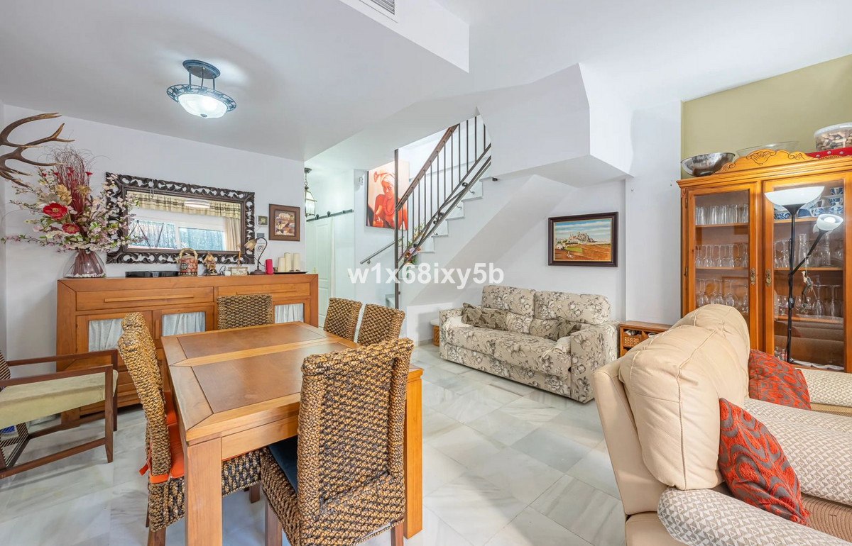 3 Bedroom Townhouse in Estepona - Фото 10