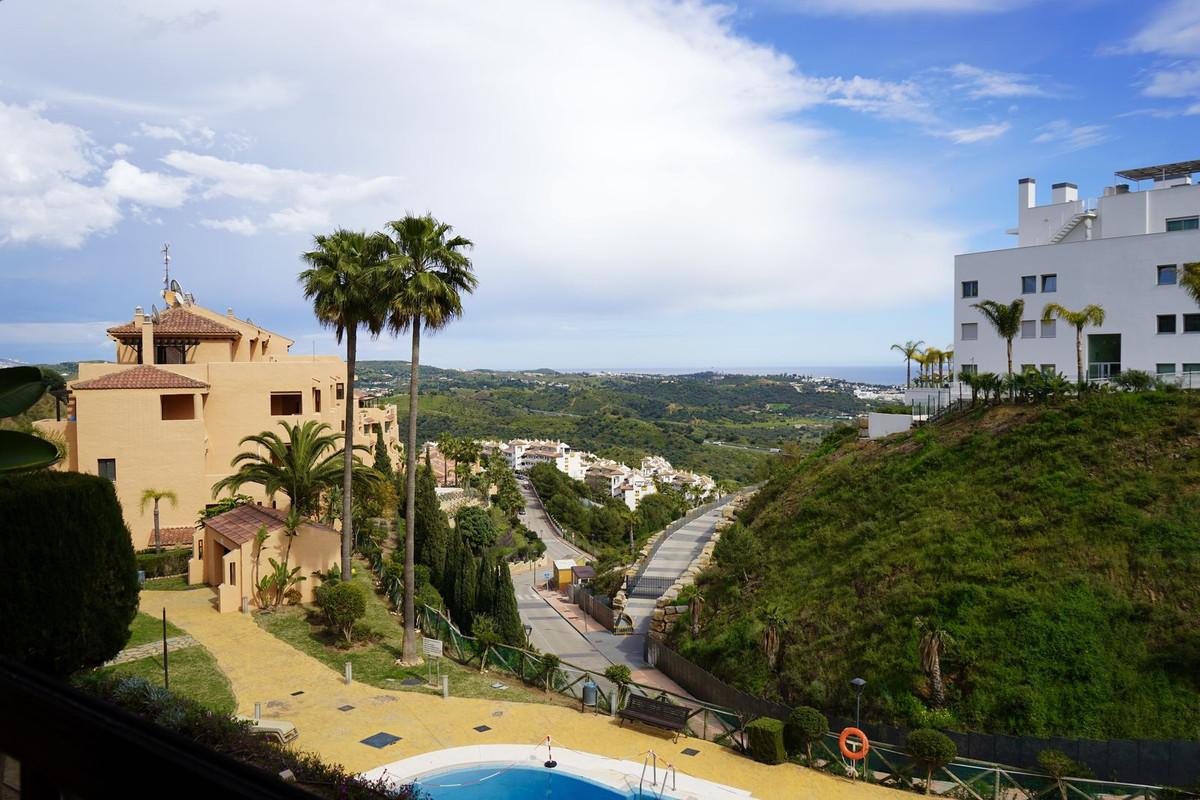 2 Bedroom Apartment in Mijas - Photo 13