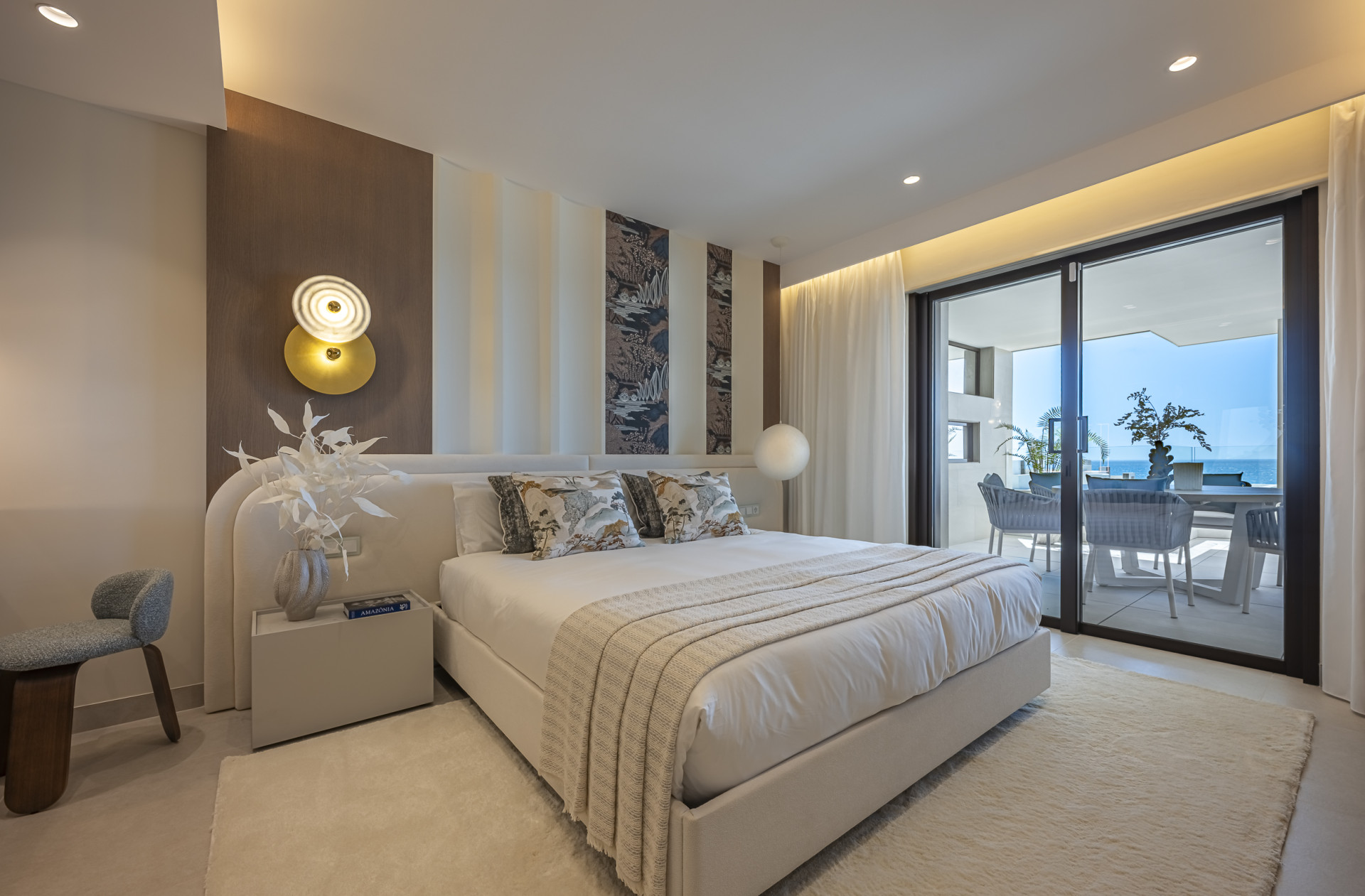 2 Bedroom Apartment in Estepona - Photo 7
