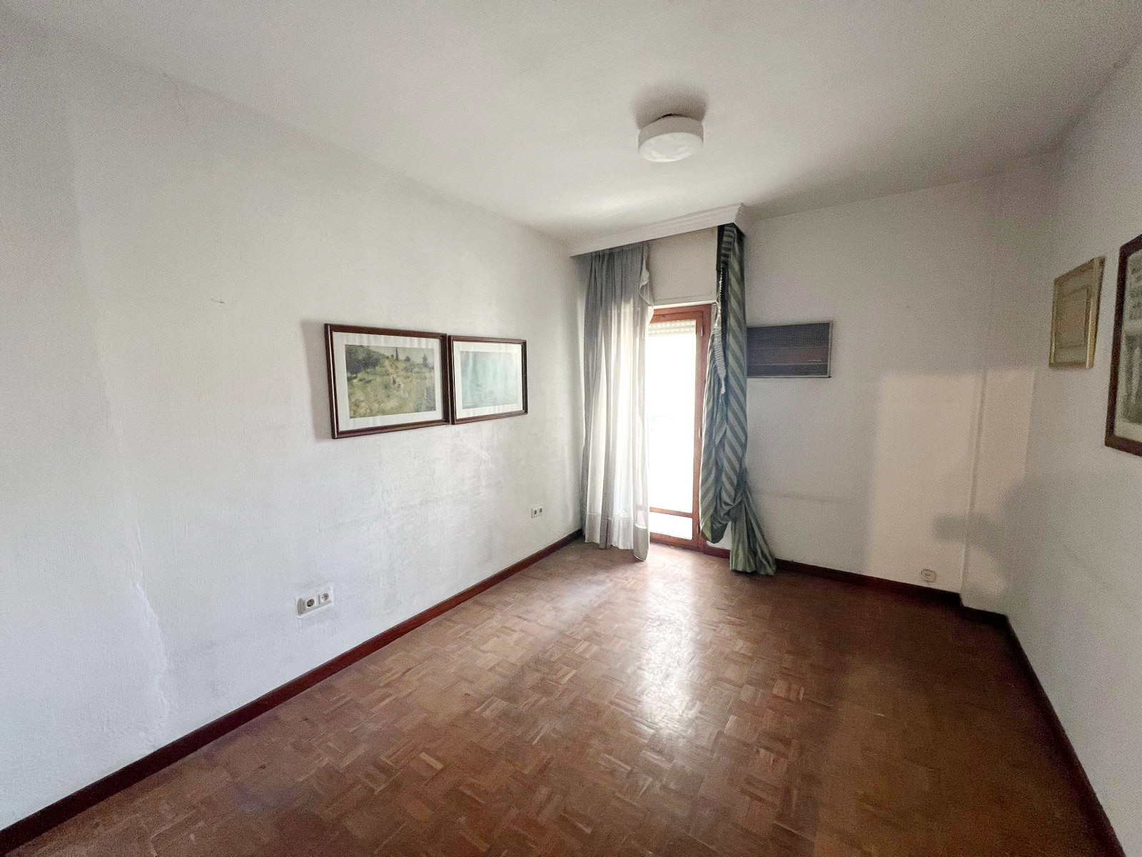 3 Bedroom Apartment in Marbella - Photo 3