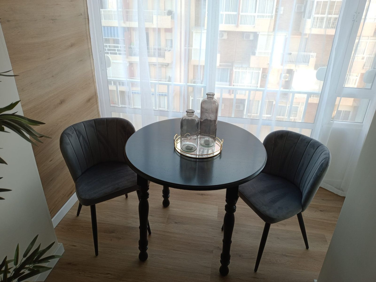 1 Bedroom Apartment in Benalmádena - Photo 11