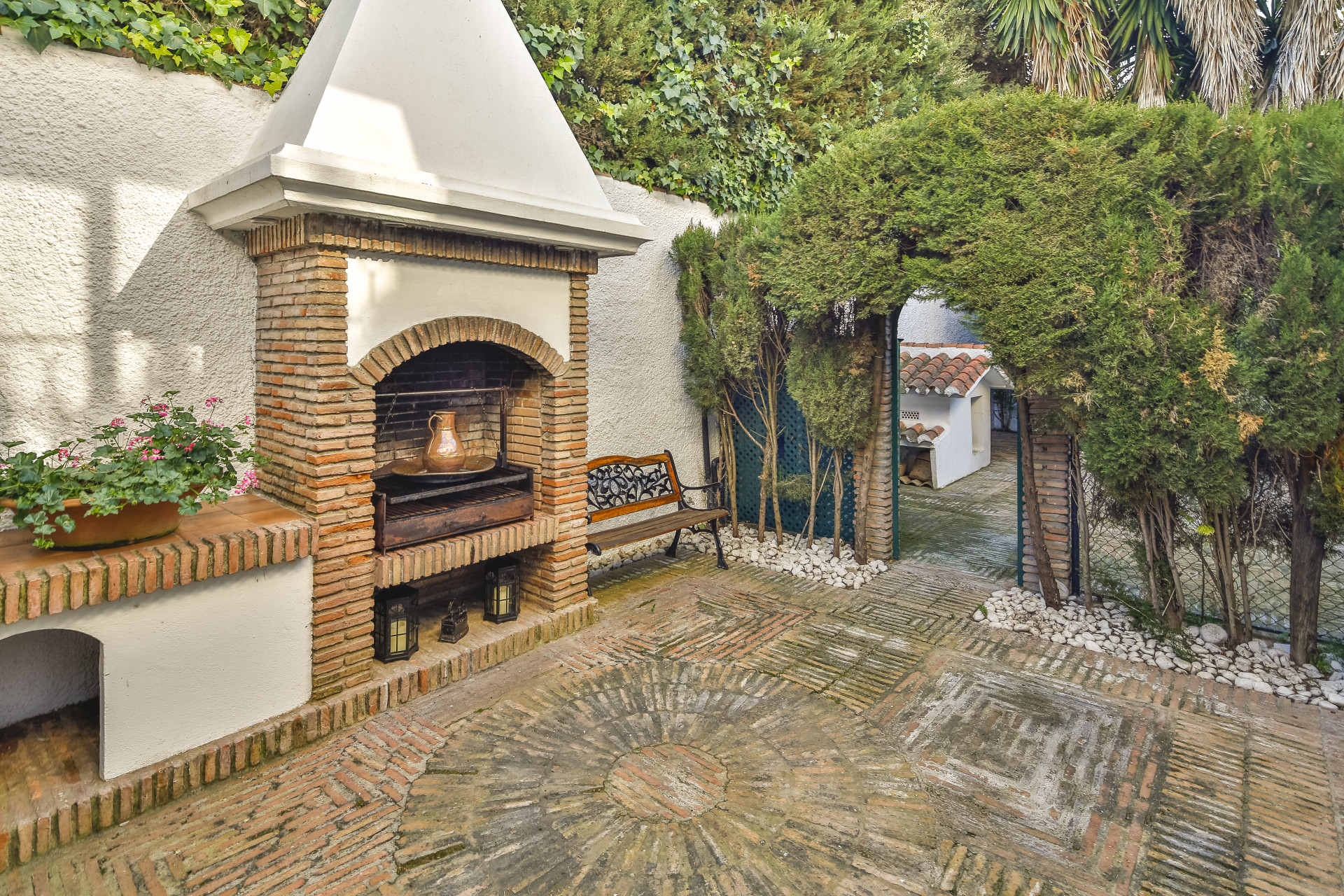 6 Bedroom Villa in Marbella - Photo 24