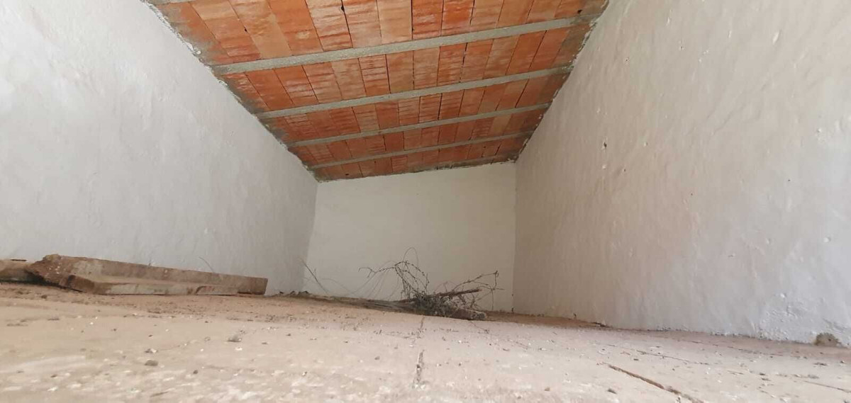 5 Bedroom Country house in Pizarra - Photo 8