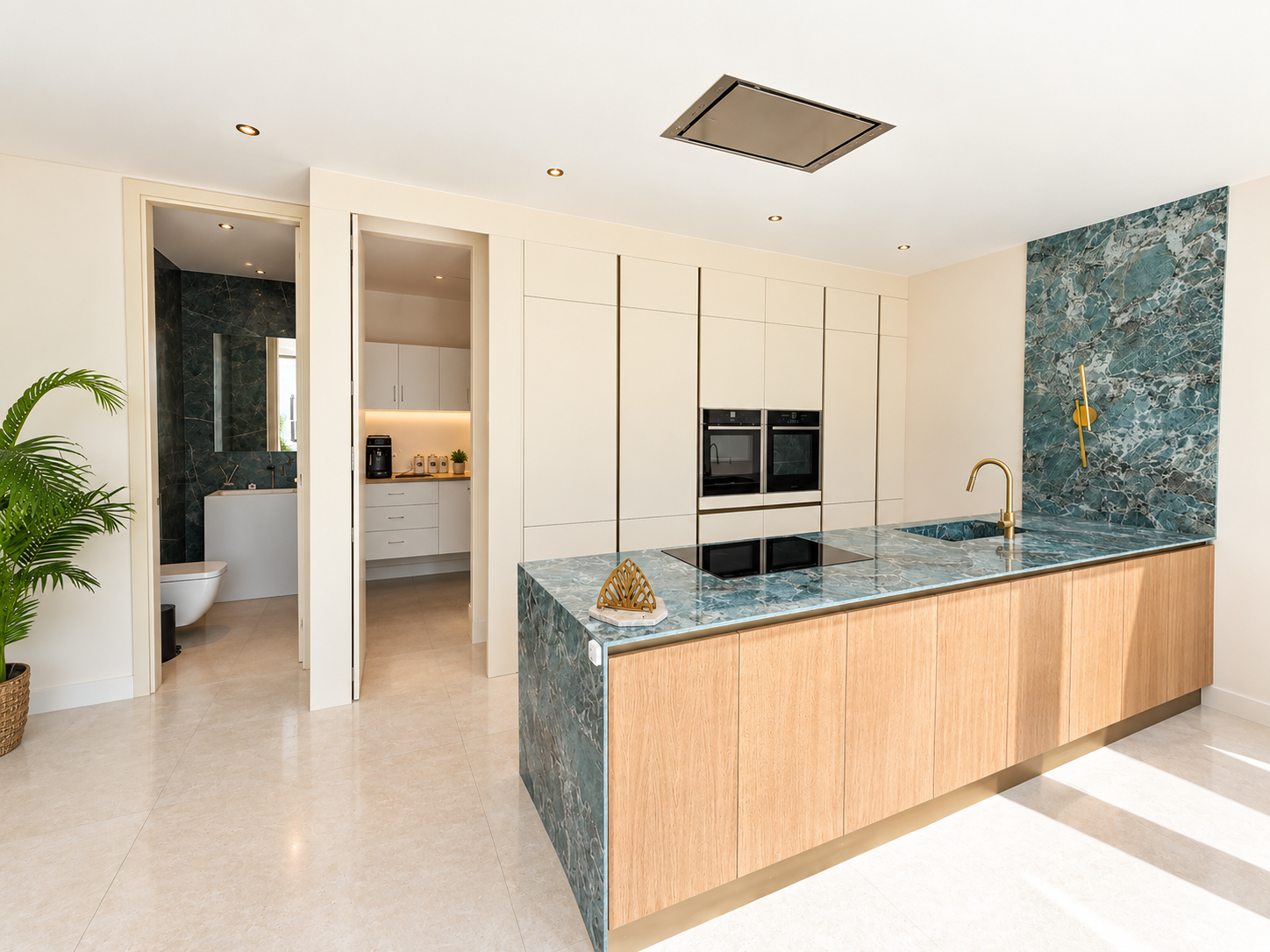 5 Bedroom Villa in Marbella - Photo 11