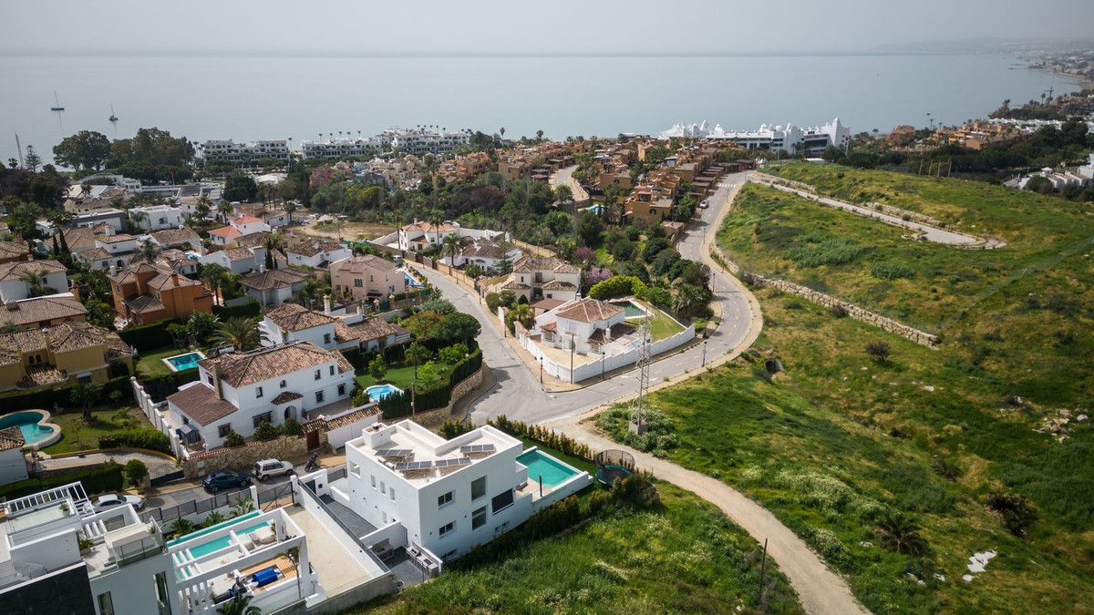 3 Bedroom Villa in Estepona - Photo 58
