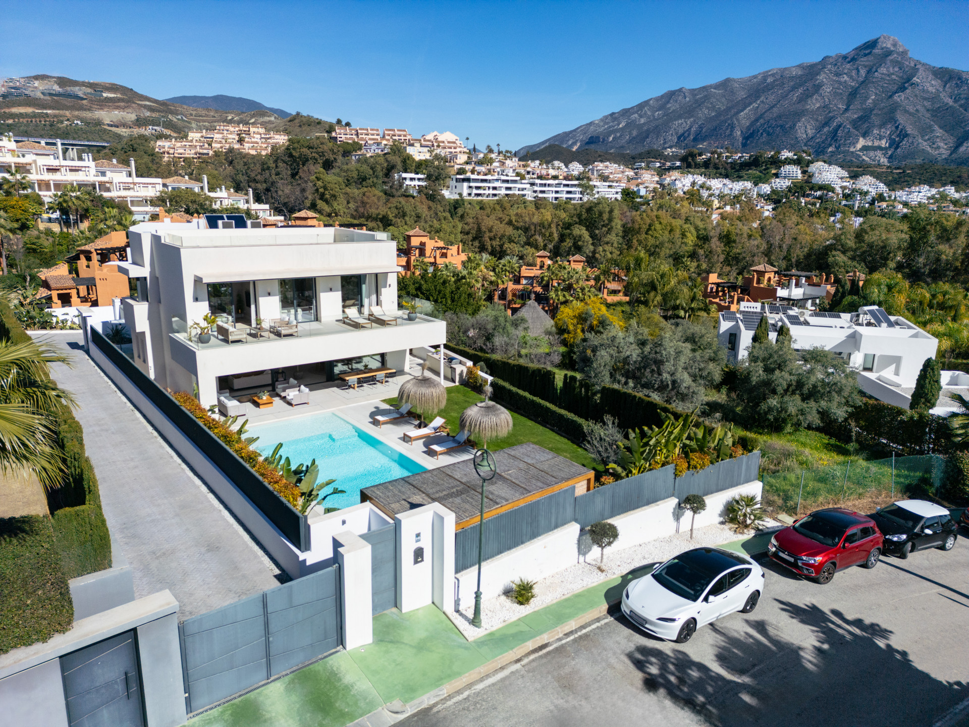 5 Bedroom Villa in Marbella - Photo 5