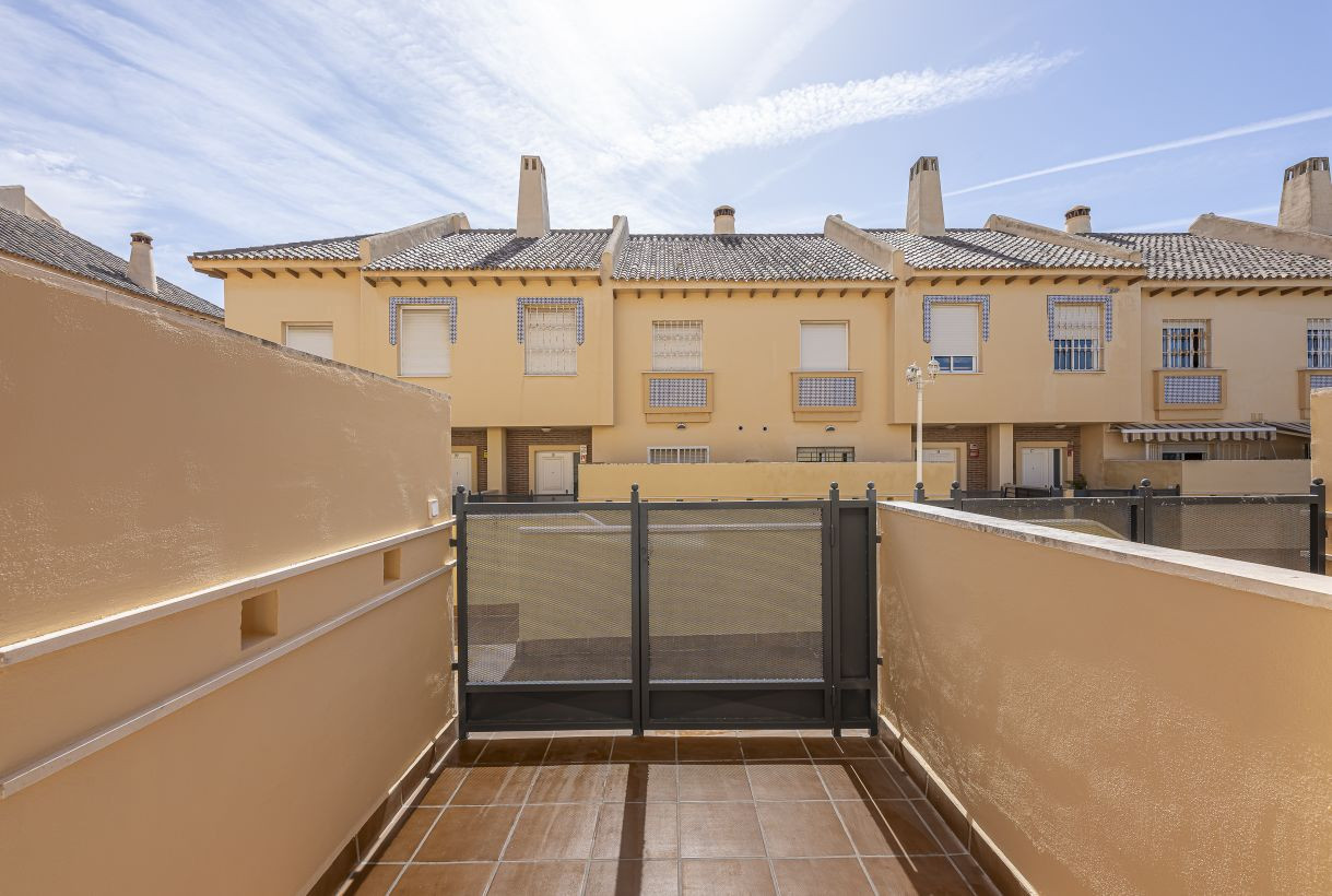 4 Bedroom Townhouse in Mijas - Photo 10