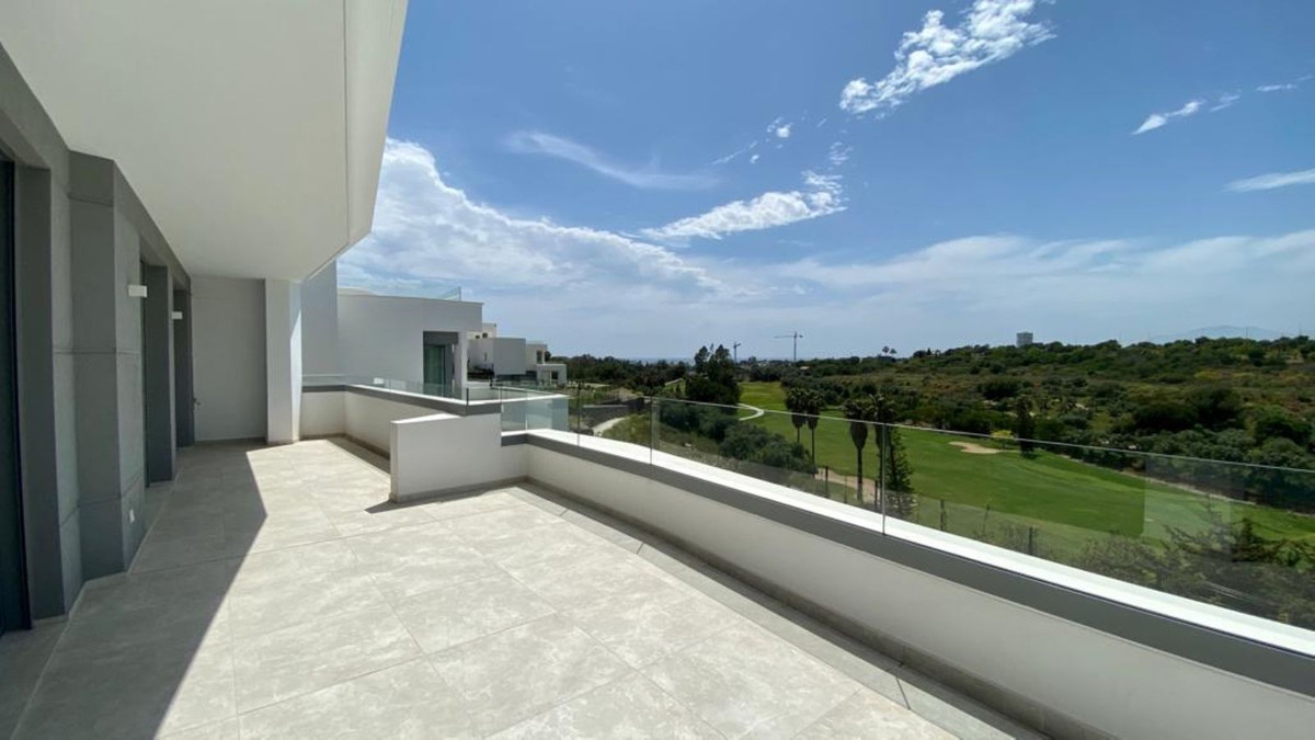 4 Bedroom Villa in Marbella - Photo 6