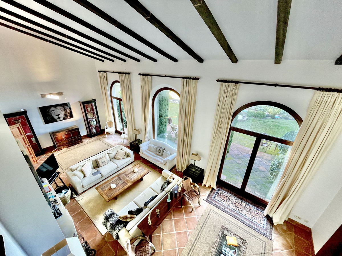 7 Bedroom Villa in Sotogrande - Photo 2