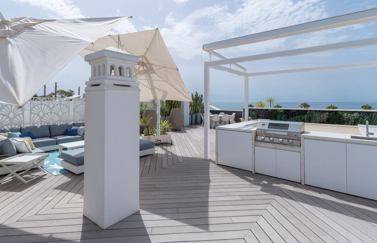 3 Bedroom Apartment in Estepona - Photo 41