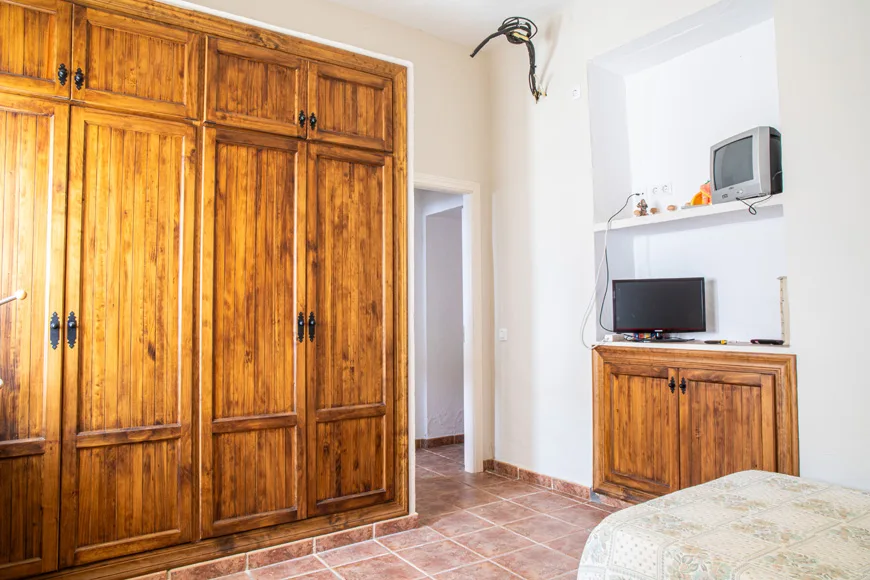 5 Bedroom Townhouse in Jimena de la Frontera - Photo 11