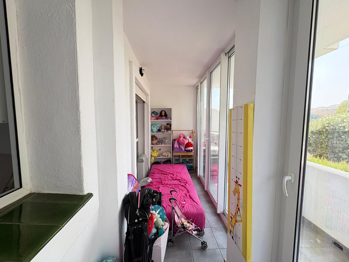 2 Bedroom Apartment in Mijas - Photo 19