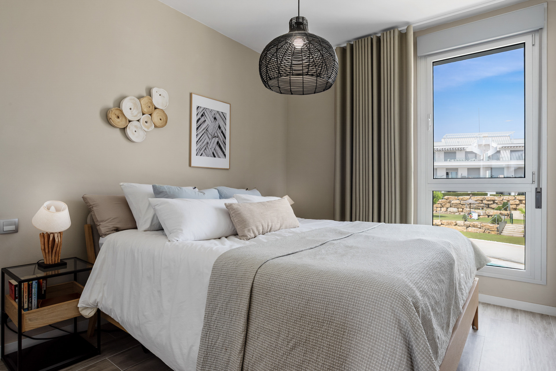 2 Bedroom Penthouse in Estepona - Photo 16