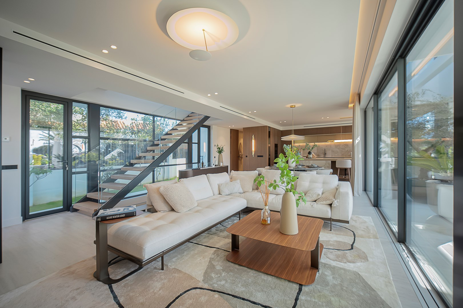 4 Bedroom Villa in Marbella - Photo 5