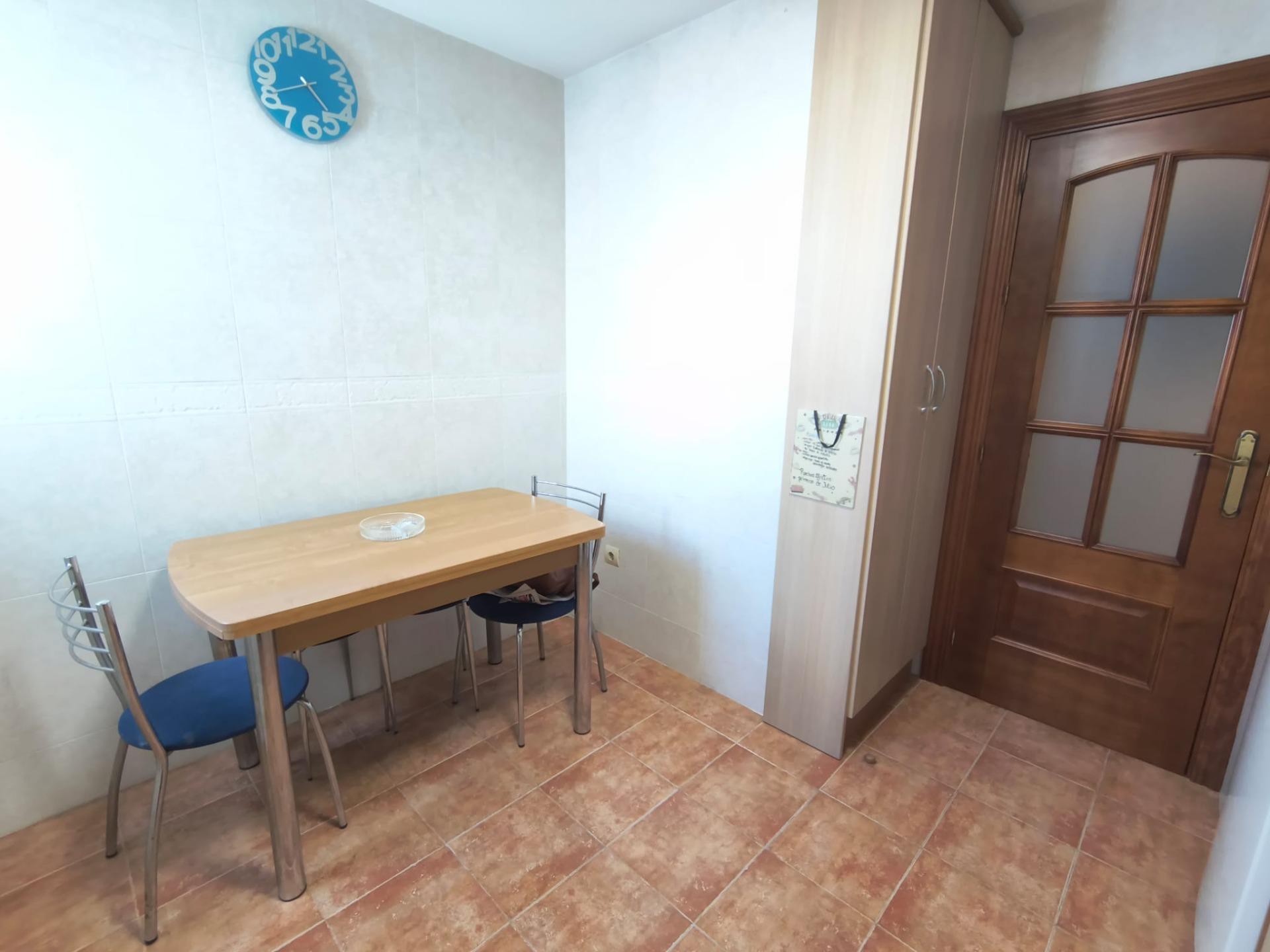 2 Bedroom Apartment in Fuengirola - Photo 11