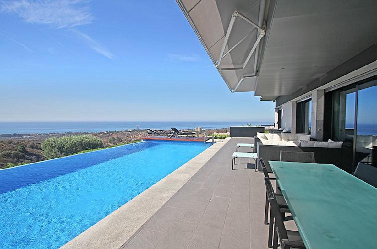 5 Bedroom Villa in Marbella - Photo 18