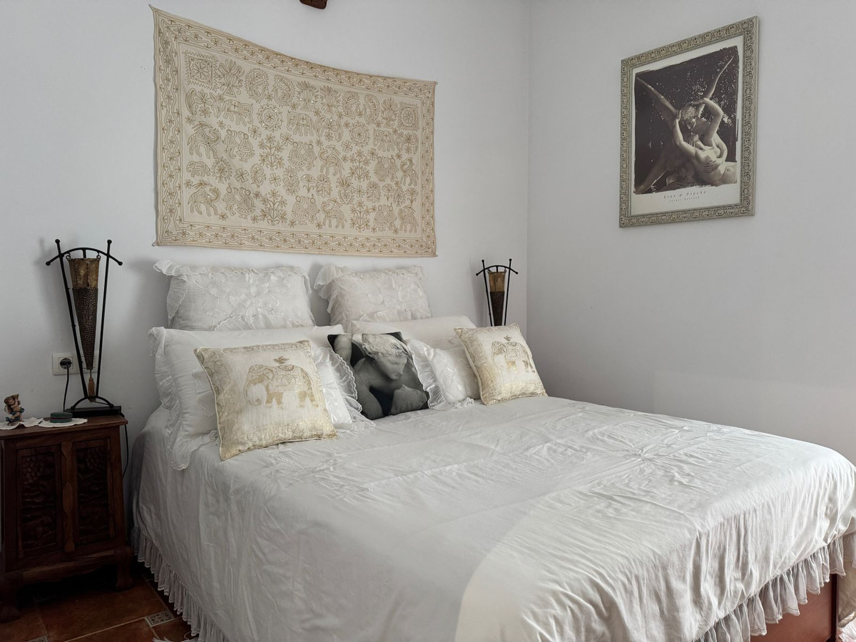 4 Bedroom Townhouse in Álora - Photo 16
