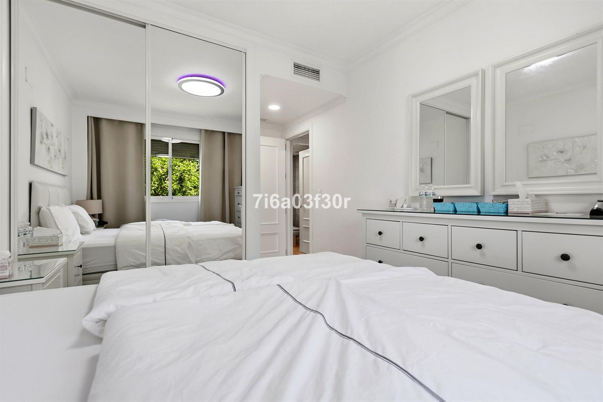 2 Bedroom Apartment in Marbella - Photo 8