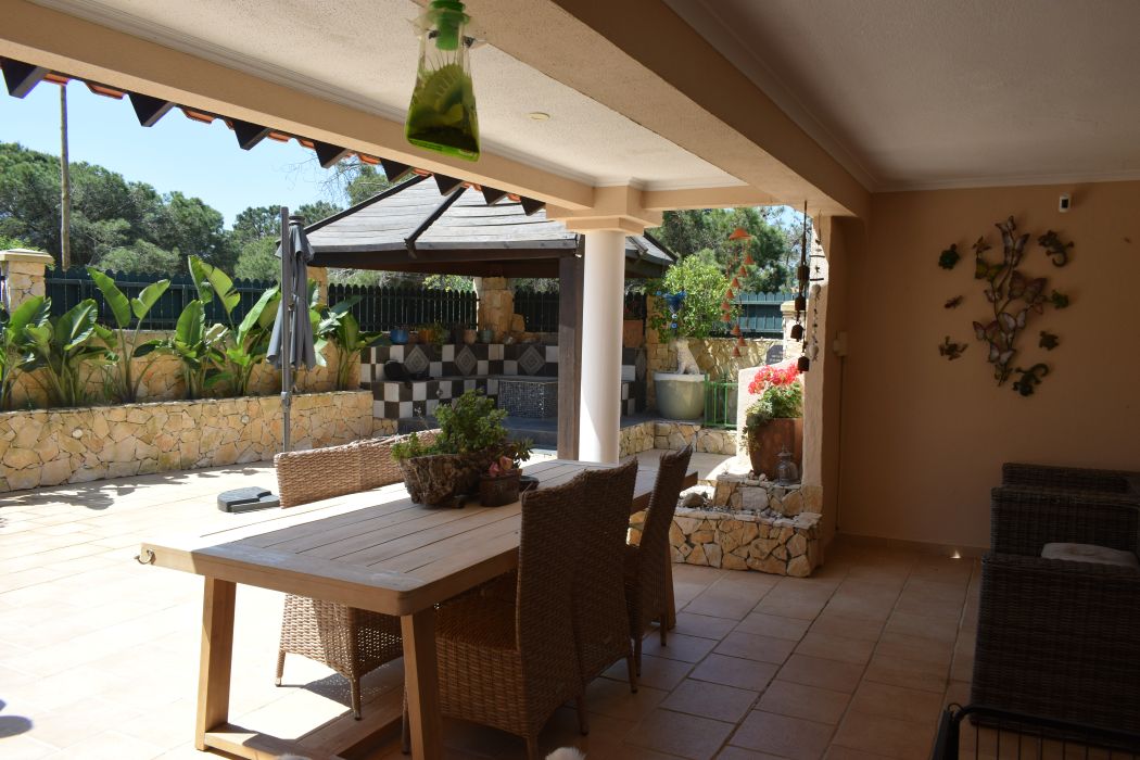 3-bedroom villa in Spain – Photo 1
