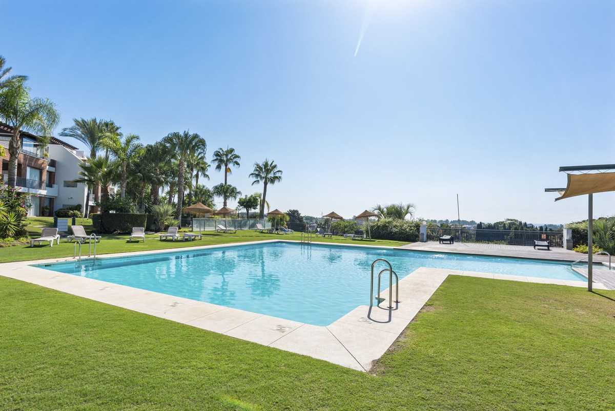 3-bedroom apartment with pool in Malaga, Spain – Photo 11