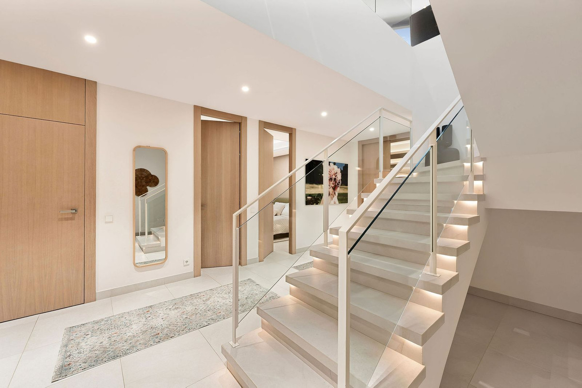 4 Bedroom Villa in Marbella - Foto 16