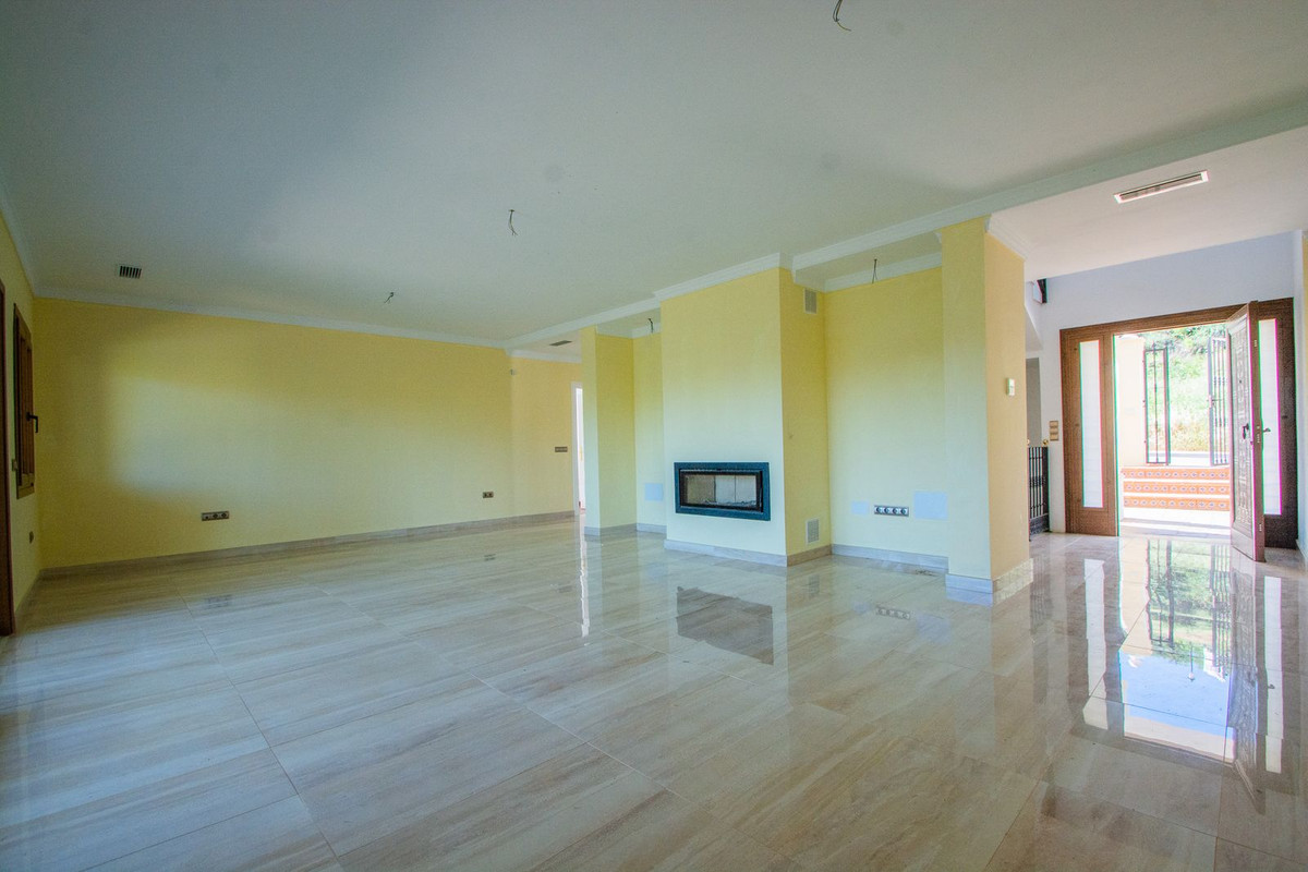 5 Bedroom Villa in Mijas - Photo 9