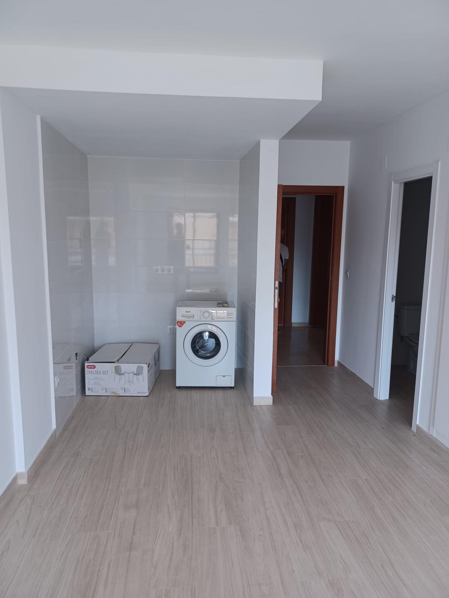 1 Bedroom Apartment in Fuengirola - Photo 7