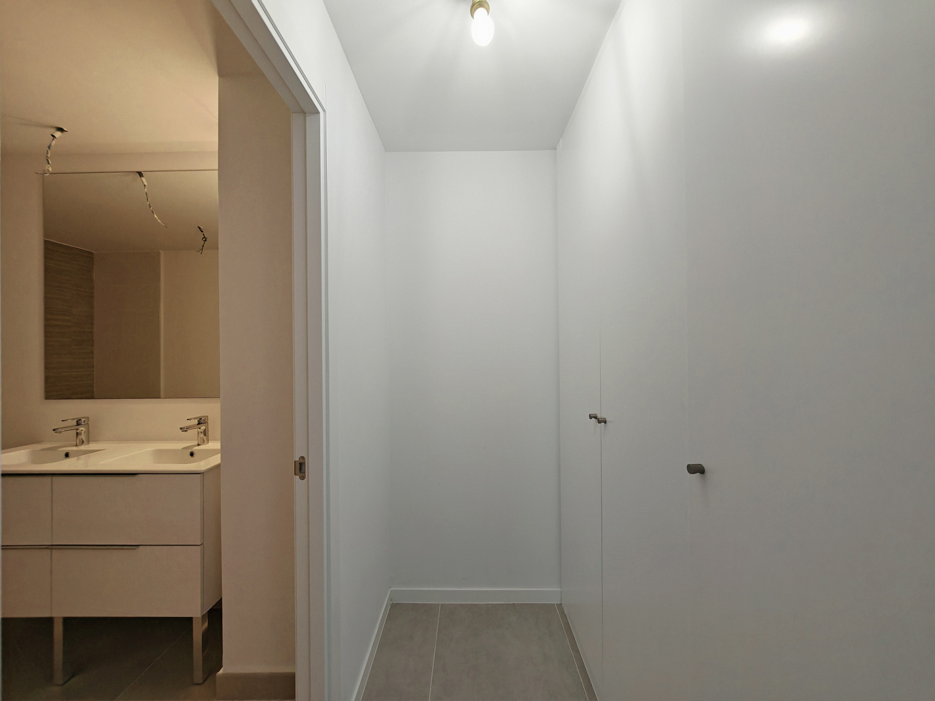 2 Bedroom Apartment in Estepona - Photo 9