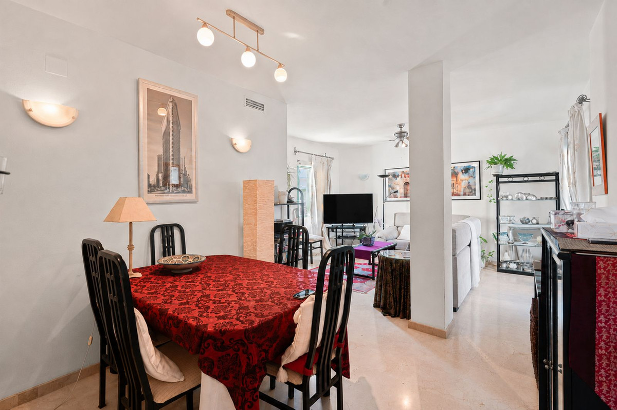 3 Bedroom Penthouse in Casares - Photo 6
