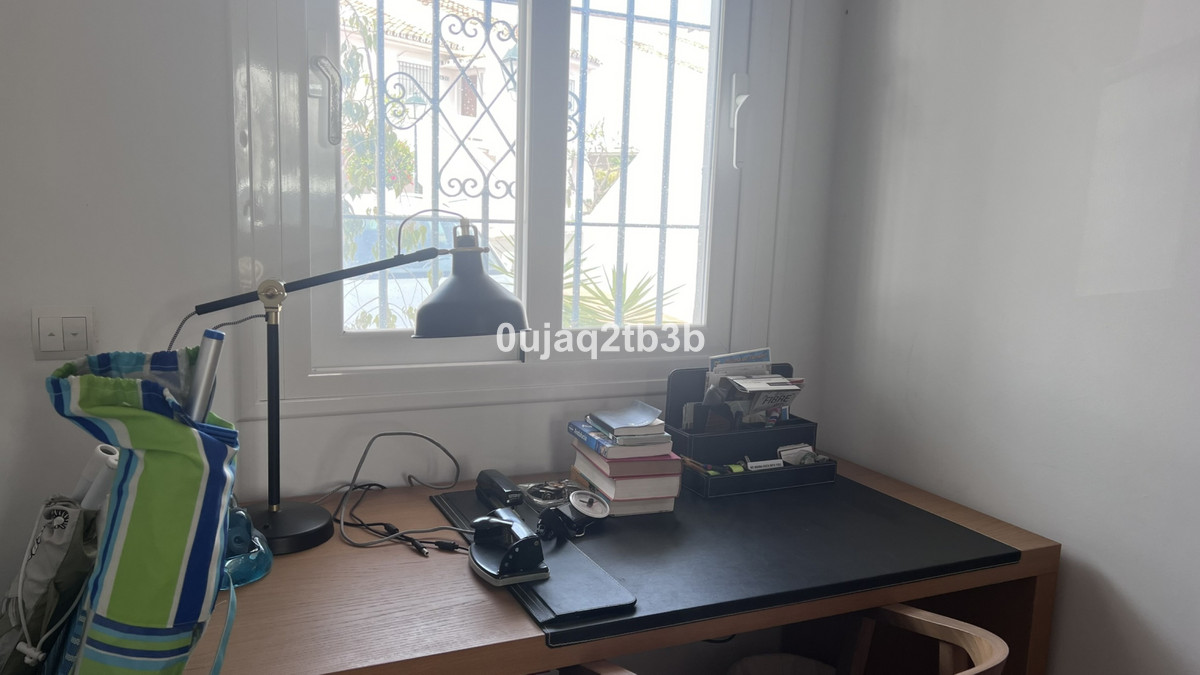 4 Bedroom Apartment in Marbella - Photo 34