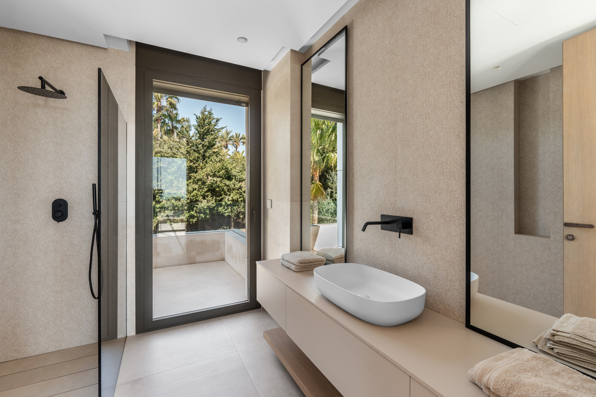 5 Bedroom Villa in Málaga - Photo 17