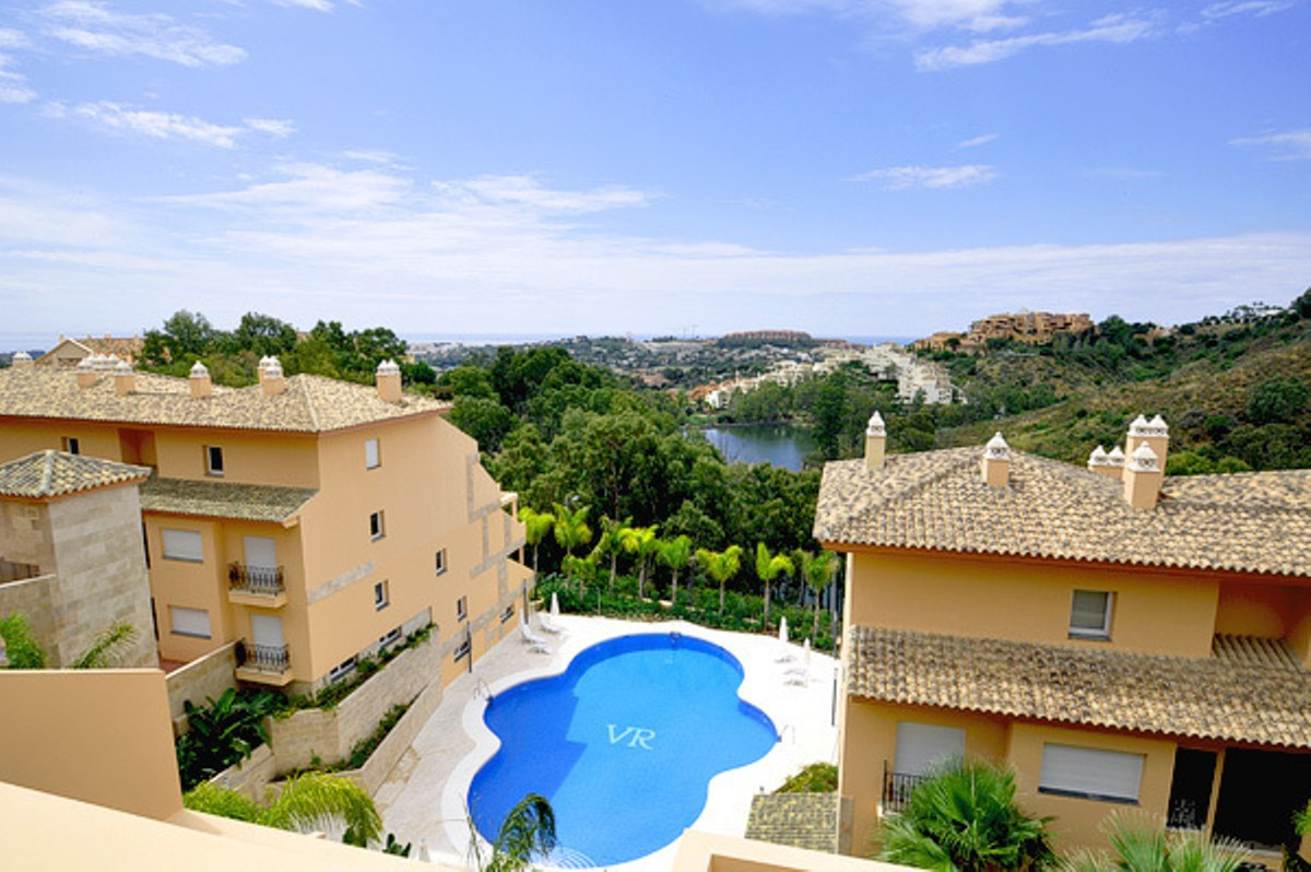 Apartment in Nueva Andalucia