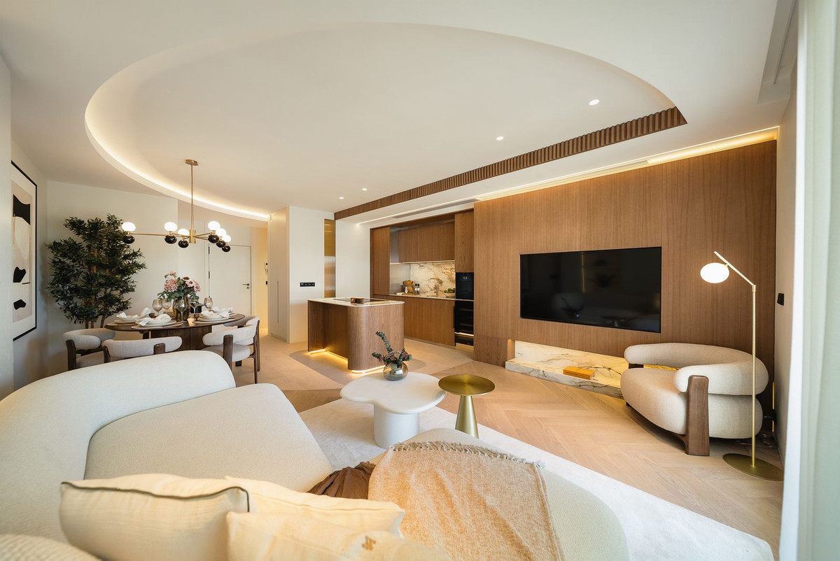 3 Bedroom Apartment in Marbella - Photo 4