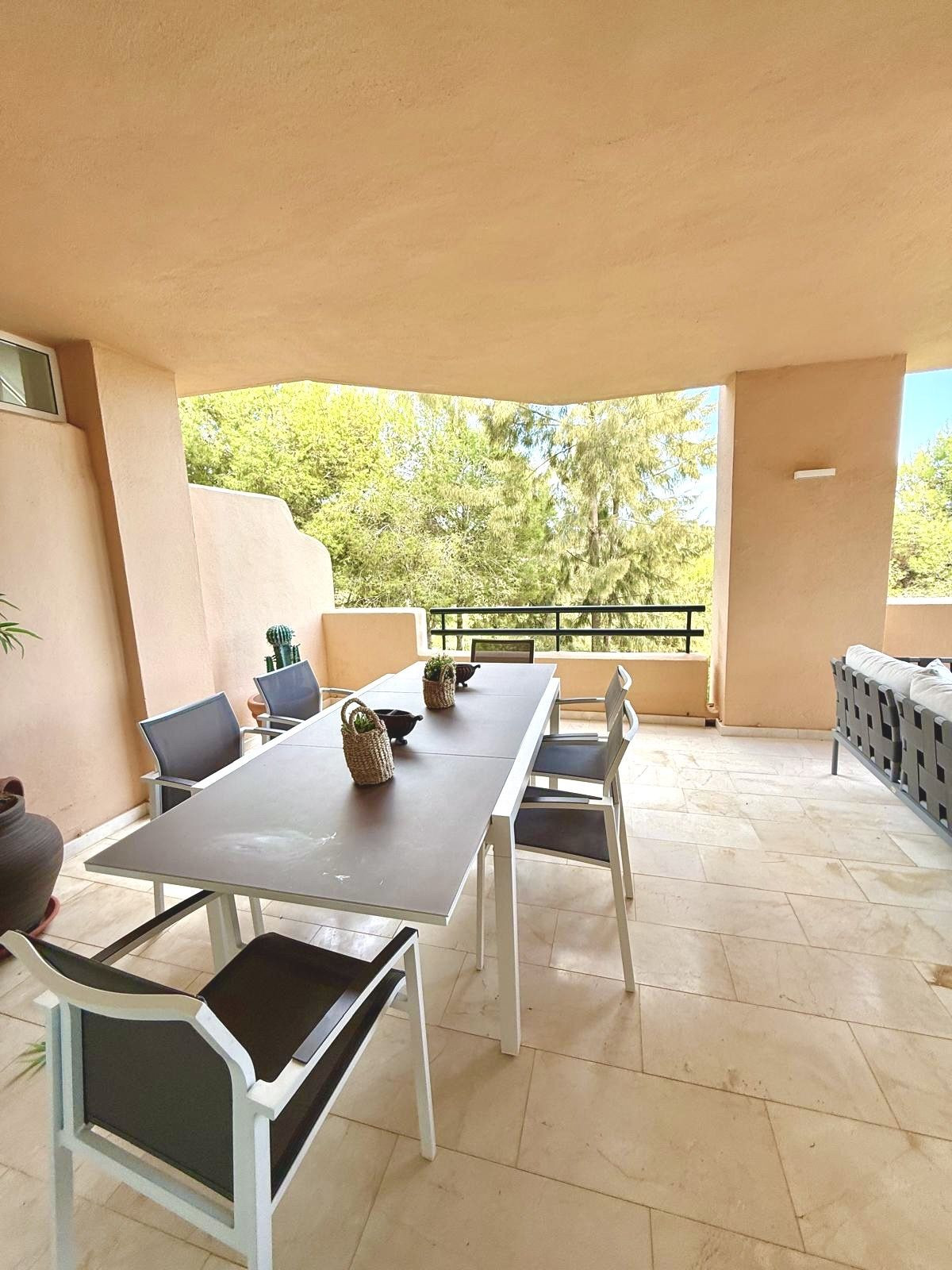 3 Bedroom Apartment in Marbella - Photo 10