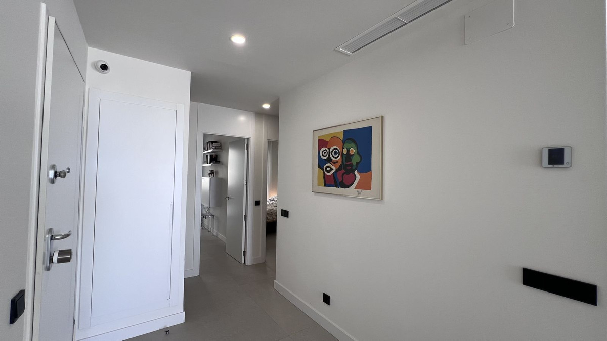 3 Bedroom Apartment in Marbella - Photo 6