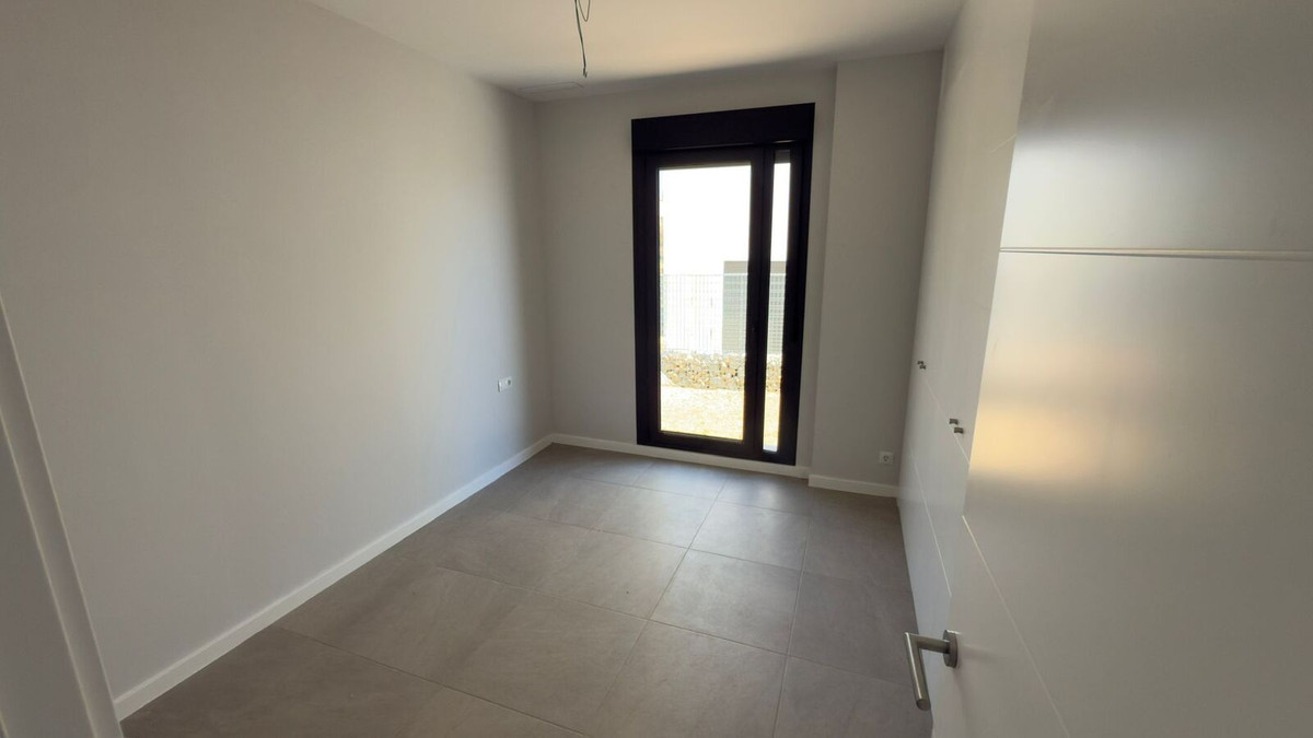 4 Bedroom Villa in Mijas - Photo 11