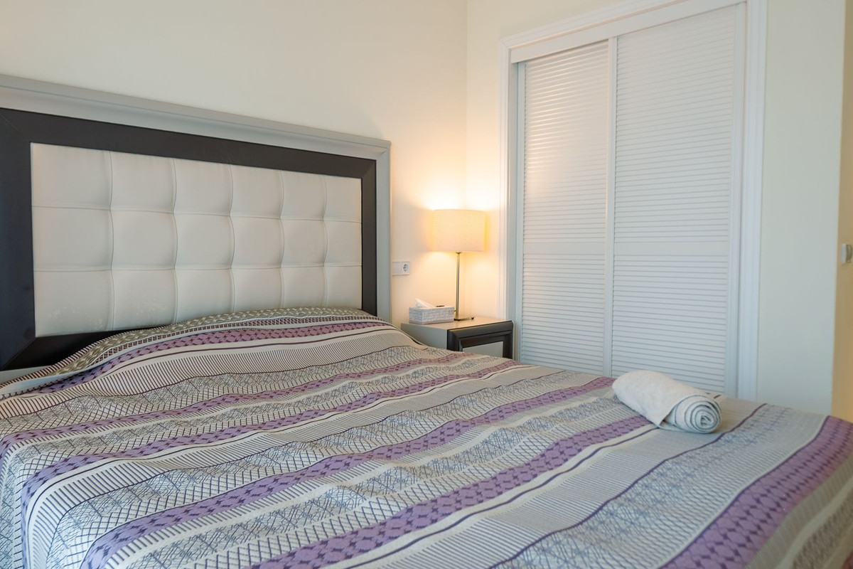 3 Bedroom Apartment in Benahavís - Photo 23