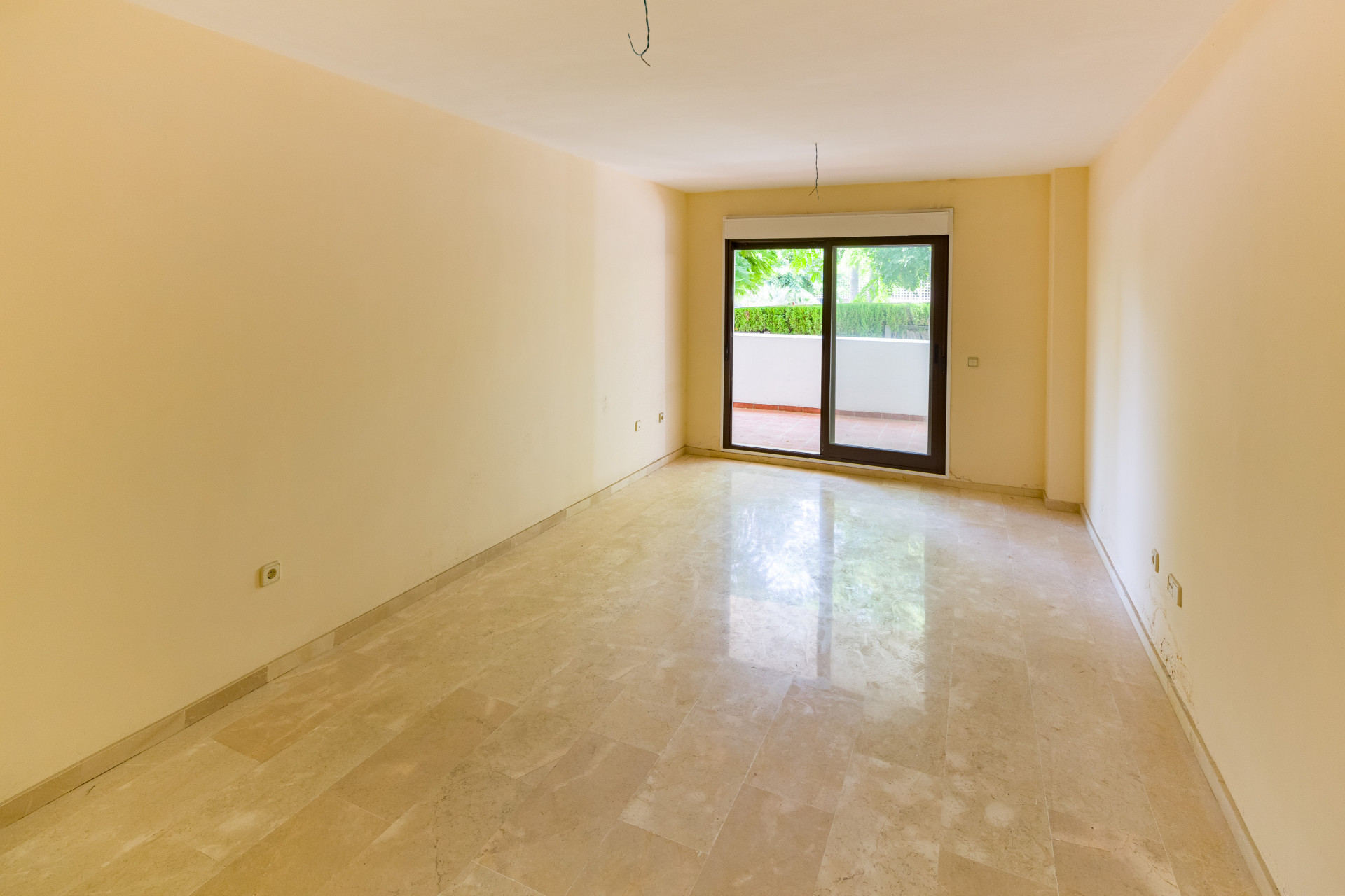 5 Bedroom Apartment in Estepona - Photo 18