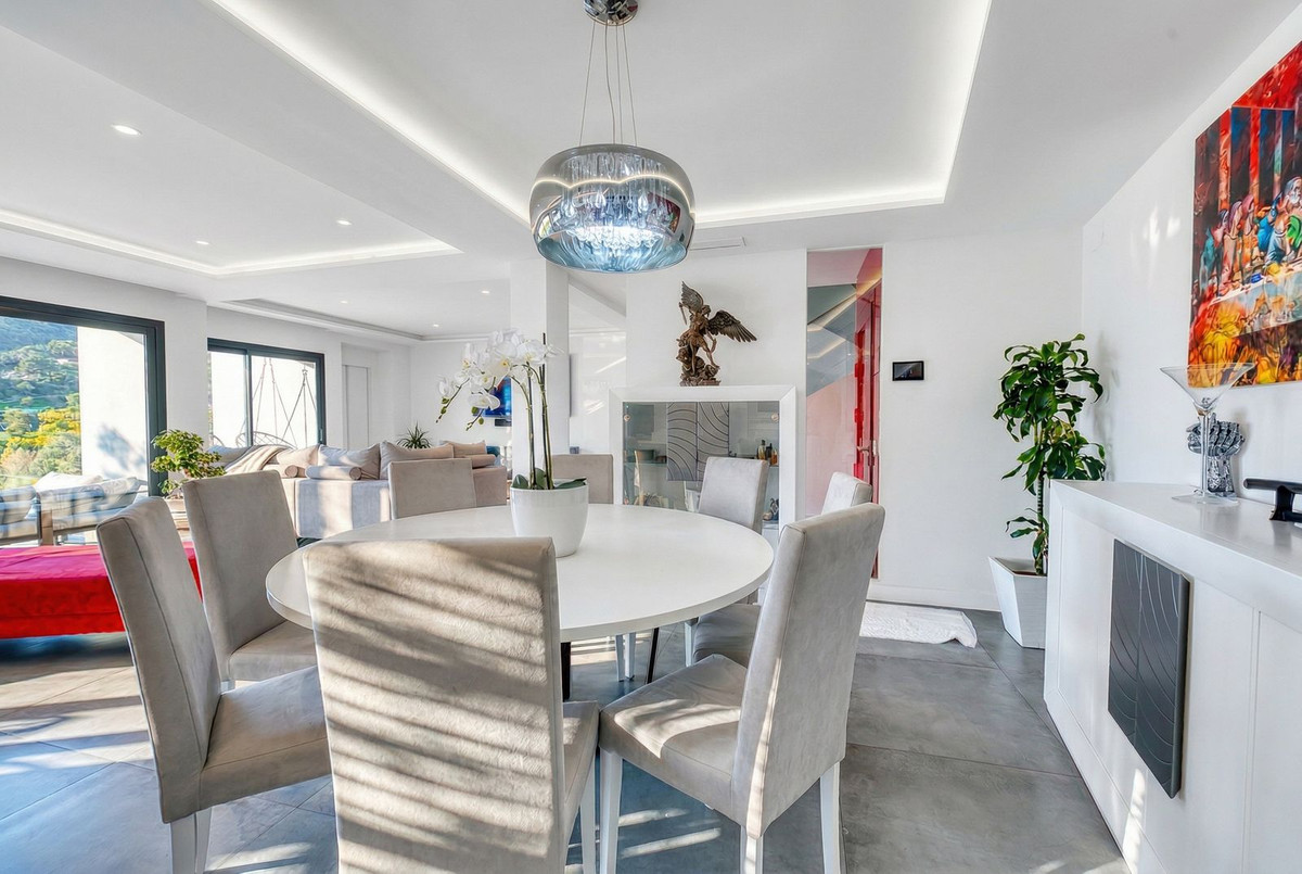 4 Bedroom Villa in Istán - Photo 20