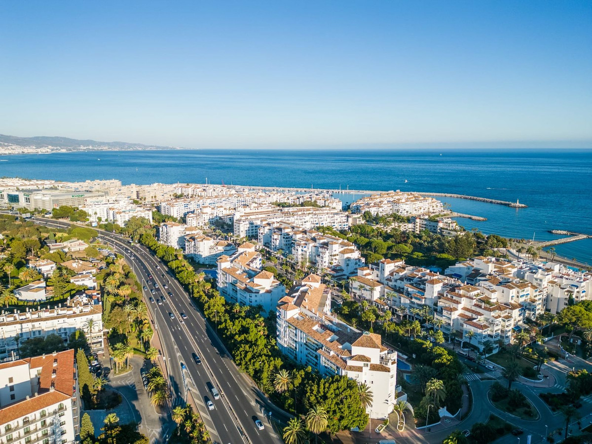 Apartment in Nueva Andalucia