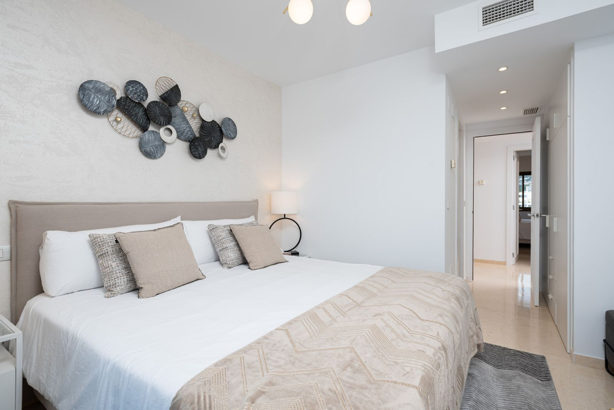 2 Bedroom Apartment in Marbella - Photo 18