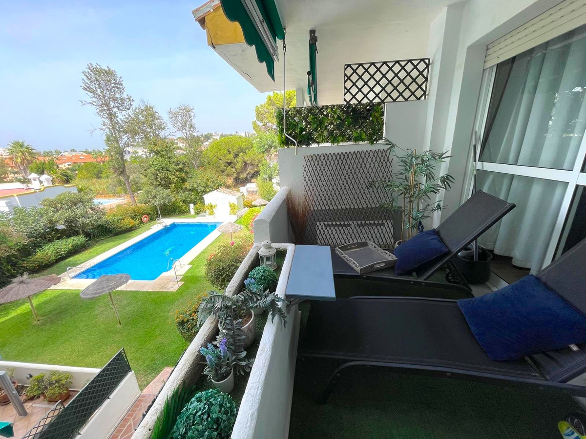 2 Bedroom Apartment in Marbella - Photo 10