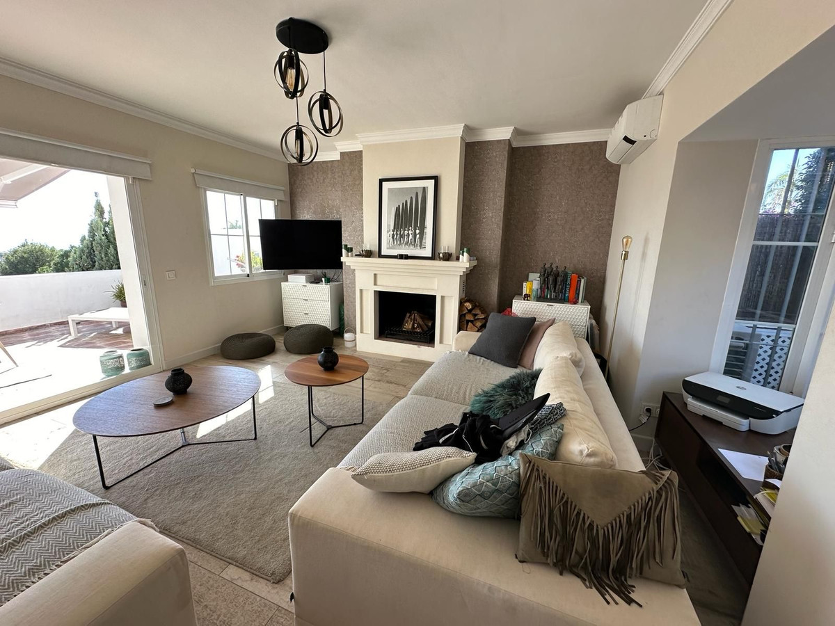 3 Bedroom Townhouse in Marbella - Photo 7