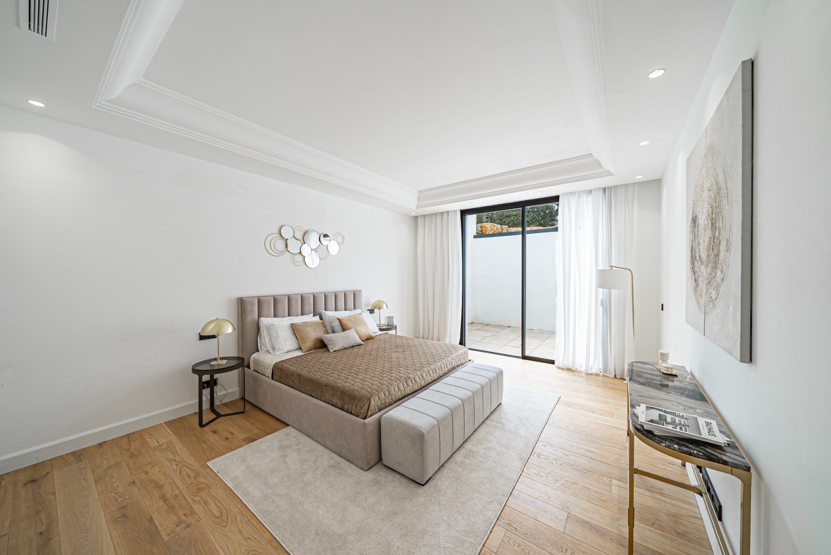 6 Bedroom Villa in Marbella - Photo 9